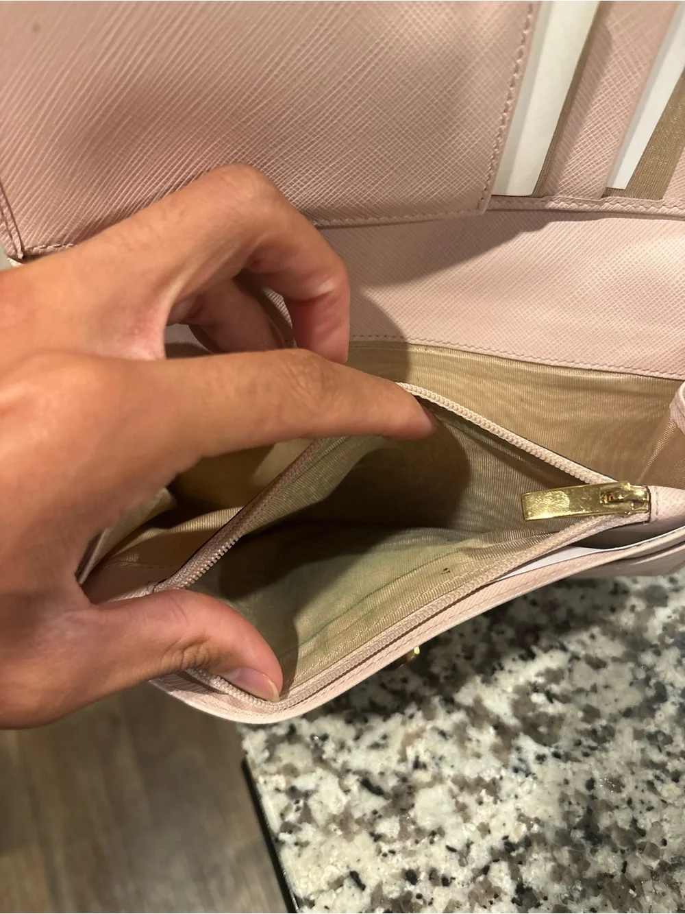 Vintage Salvatore Ferragamo Gancini Continental Wallet | Pink | Medium